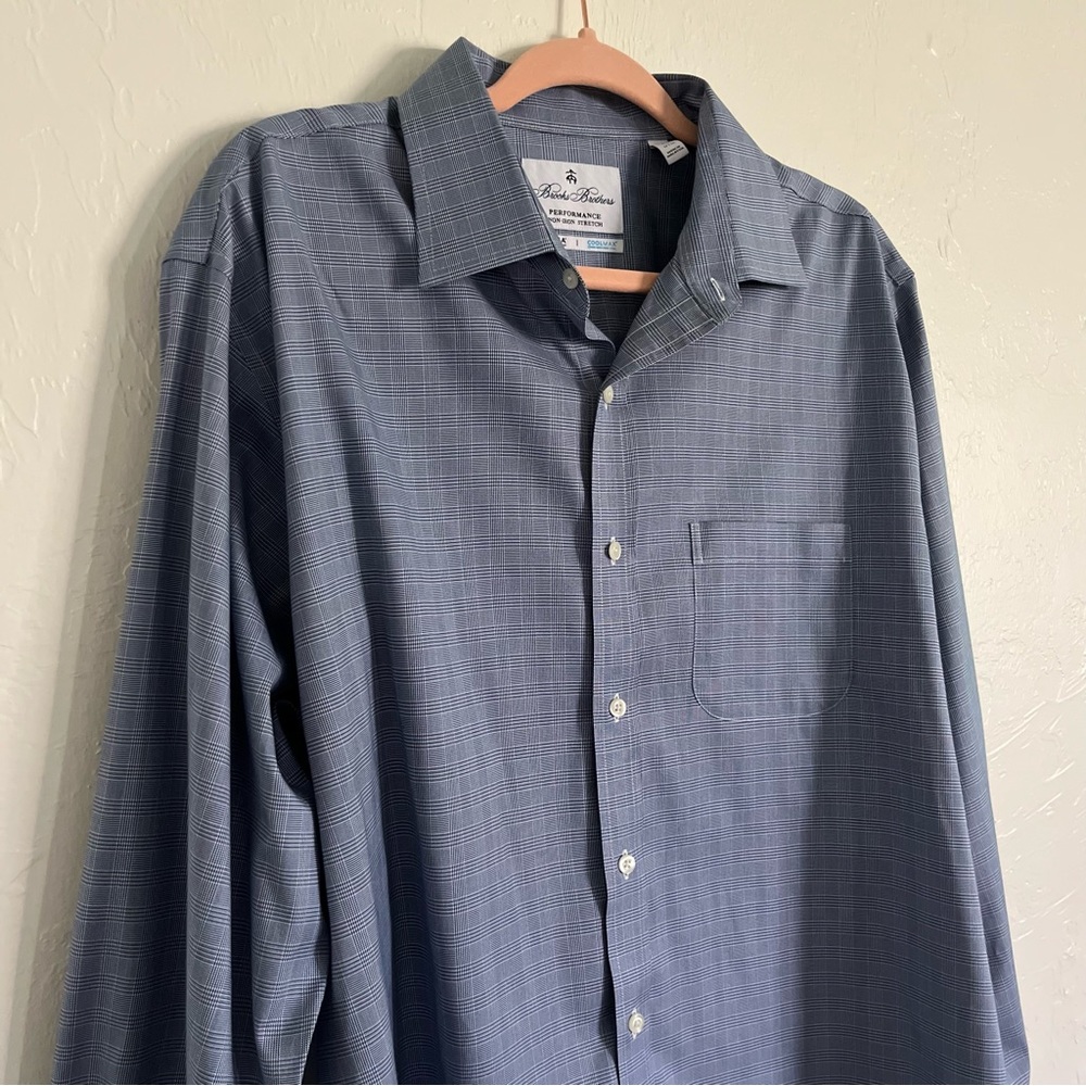 Brooks Brothers Supima CoolMax Mens Button Down - Regent Fit - Size 17/34